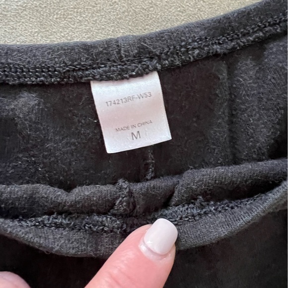 Victoria’s Secret cami/shorts pj set. Super soft. Black/pink. Cotton. Medium. - Picture 4 of 7